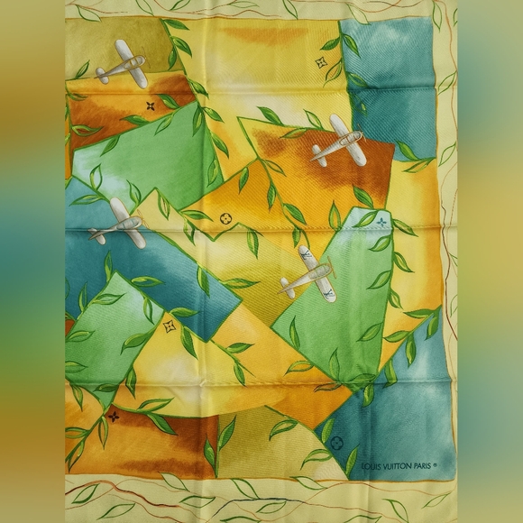 Auth NEW Louis Vuitton Yellow Silk Scarf - Picture 9 of 9